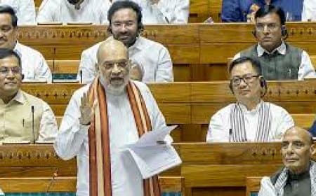 नक्सलवाद के खात्मे की डेडलाइन: लोकसभा में अमित शाह का बड़ा बयान और विकास के आंकड़े