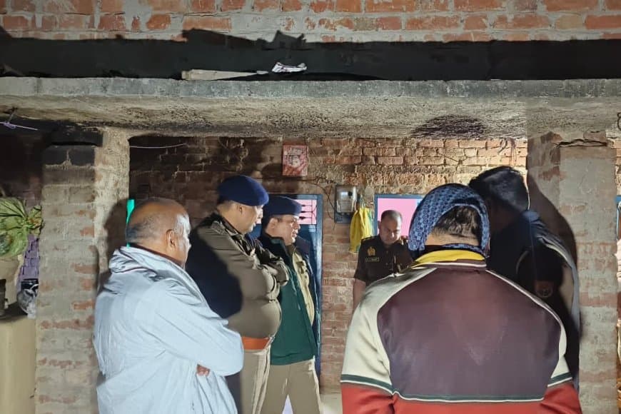 उत्तरप्रदेश: जमीन विवाद में बेटे ने मां-पिता, दादी और बहन को कुल्हाड़ी से काटा