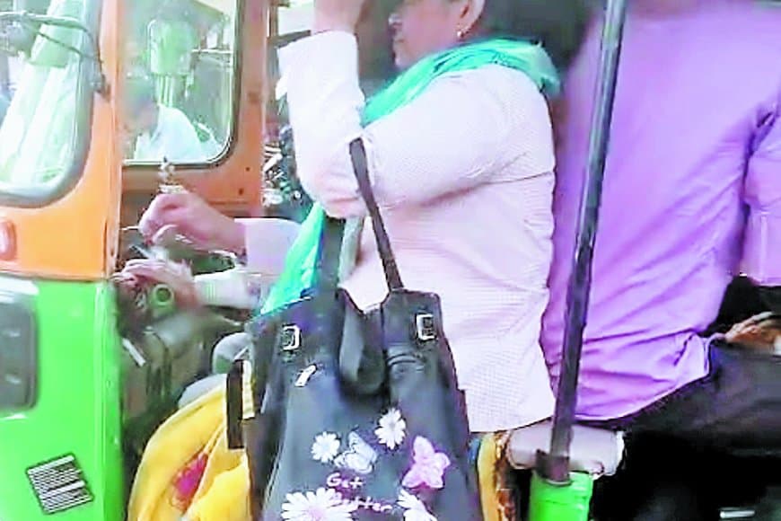 जिला अस्पताल में आशा कार्यकर्ताओं की दलाली जारी, मरीजों को निजी अस्पताल भेजा