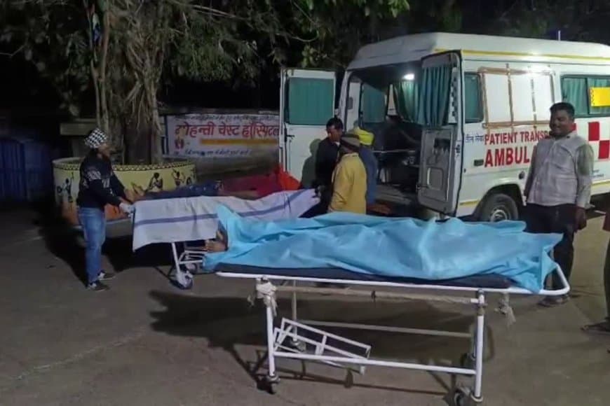 मंडला में बड़ा हादसा: जर्जर पुल से नीचे गिरी बाइक, चार युवकों की मौत