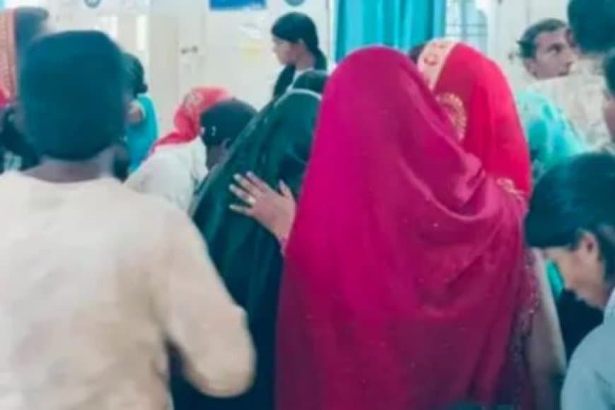 डिंडौरी सड़क हादसा: साप्ताहिक बाजार जा रहे व्यापारियों का वाहन पलटा, 6 घायल, एक की हालत गंभीर