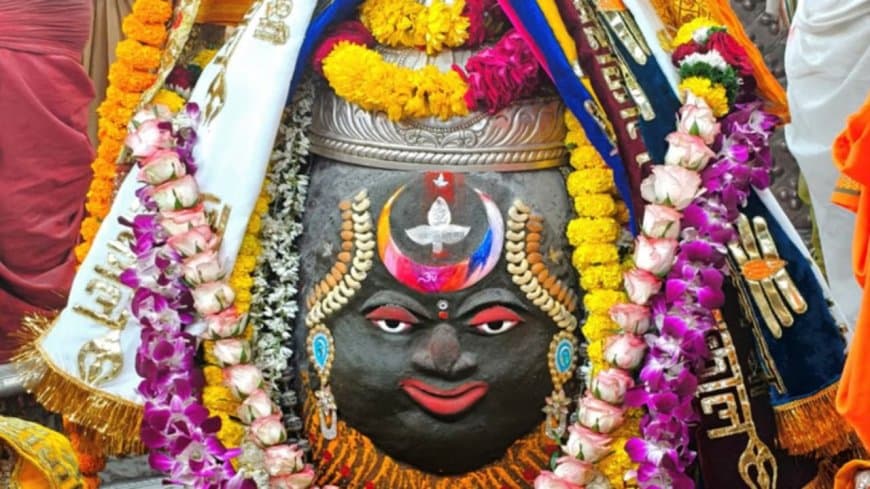 महाकाल मंदिर में होली 2026: हर्बल गुलाल से भस्म आरती और चंद्रग्रहण का सूतक; जानें पूजन का समय।