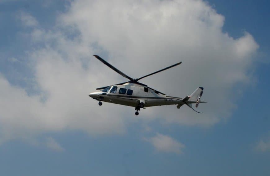 यूपी: बाल-बाल बचे डिप्टी सीएम... हेलीकॉप्टर से निकला धुआं, डिस्प्ले बंद 