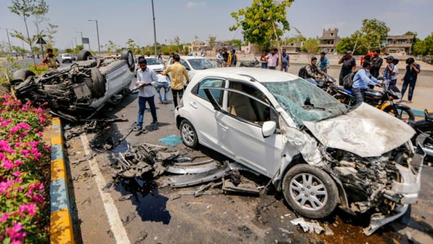 सरकार ने सदन में स्वीकारा- देश में 44 फीसदी वाहनों का नहीं बीमा