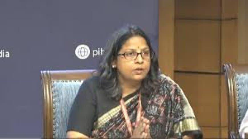 LPG संकट पर सरकार का बड़ा अपडेट: रिफाइनरियां फुल कैपेसिटी पर, होर्मुज में फंसे भारतीय जहाज सुरक्षित