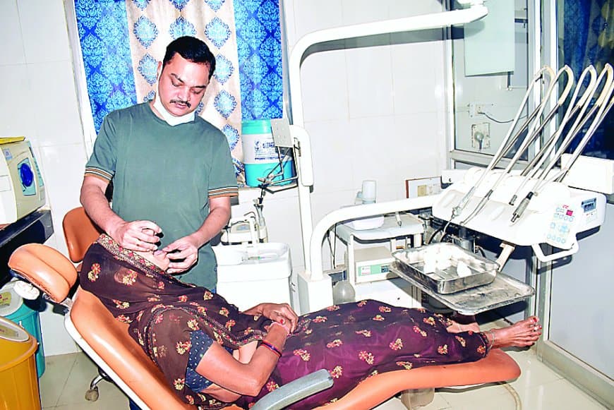 जिला अस्पताल में हर दिन 70 से 80 दन्त मरीजों का इलाज, एक साल में मिले मुख कैंसर के 50 मरीज