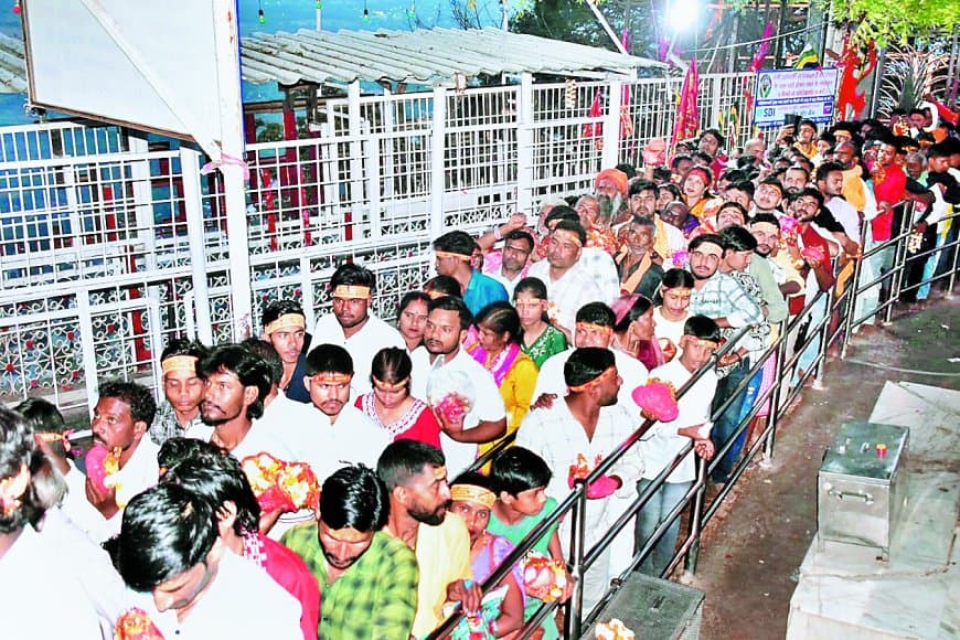 चैत्र नवरात्र शुरू, पहले दिन 80 हजार श्रद्धालु पहुंचे मां शारदा धाम मैहर