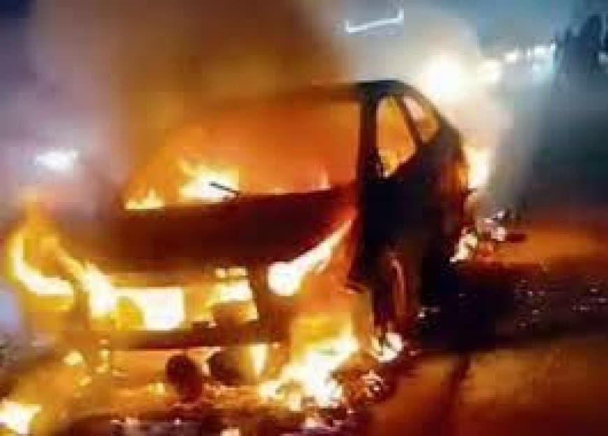 मध्यप्रदेश: कार में लगी आग, दरवाजा लॉक, डॉक्टर की पत्नी की जिंदा जली
