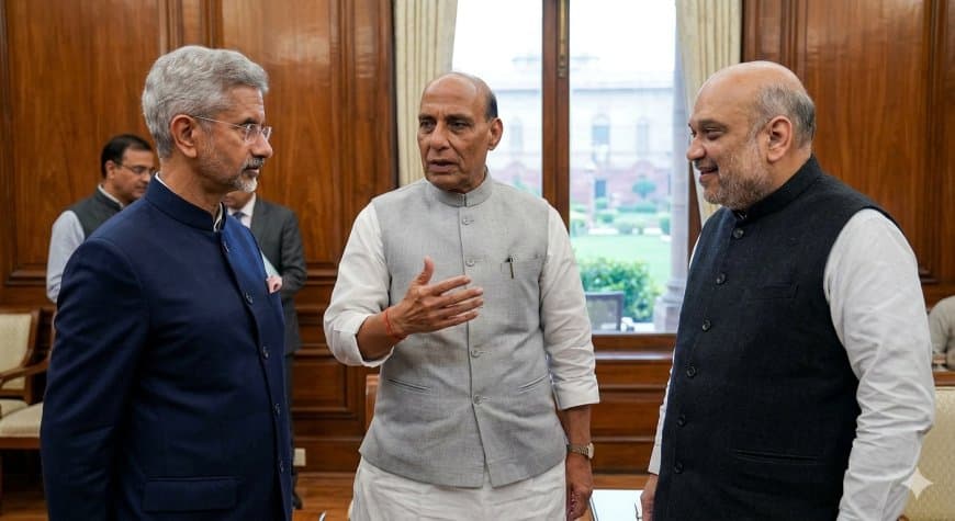 West Asia Conflict: रा सर्वदलीय बैठक में  भारत की सुरक्षा रणनीति पर मंथन, सरकार को मिला विपक्ष का साथ