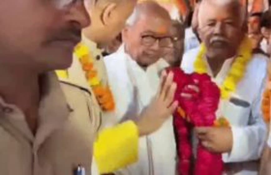 दिग्विजय ने किए रामलला के दर्शन: अयोध्या दौरे पर धर्म और राजनीति को लेकर दिया बड़ा बयान