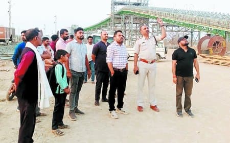 कन्वेयर बेल्ट टूटने से श्रमिक की मौत, आक्रोशित मजदूरों ने कंपनी में हंगामा किया