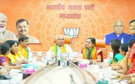 मध्यप्रदेश में ऐतिहासिक कदम!   निगम-मंडलों में पुरुष नहीं, अब आधी आबादी का दिखेगा दबदबा