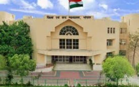 भोपाल सड़क हादसा: फाइनेंस कर्मी की मौत पर कोर्ट ने दिया 93 लाख रुपये मुआवजे का आदेश