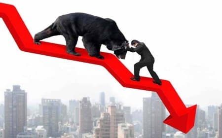 गिरावट के साथ खुला बाजार: सेंसेक्स 750 अंक गिरा और निफ्टी 200 अंक नीचे  