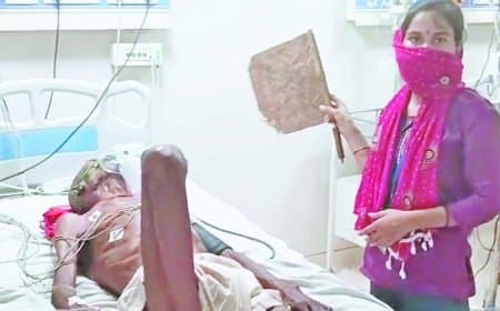 जिला अस्पताल आईसीयू में एसी बंद, गर्मी से तड़पते रहे गंभीर मरीज