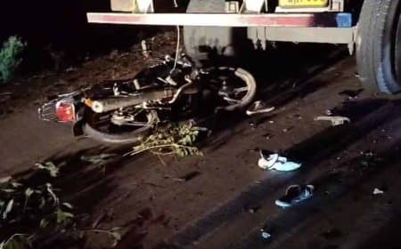 मध्यप्रदेश: उमरिया में ट्रक से टकराई बाइक, दो की मौत, दो की हालत गंभीर...शहडोल रेफर