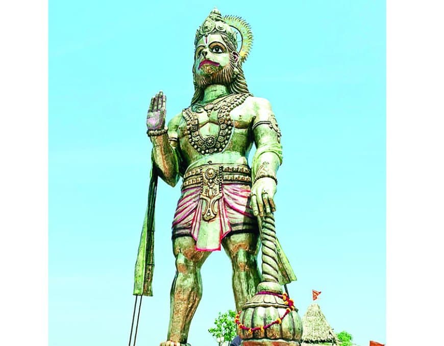 छतरपुर में 51 फीट अष्टधातु हनुमान प्रतिमा संग पंचमुखी स्वरूप की प्राण प्रतिष्ठा