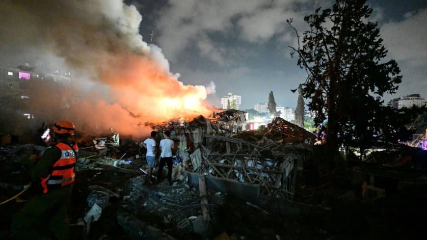 तेहरान में बमबारी,13 की मौत... शरीफ यूनिवर्सिटी पर भी हवाई हमला