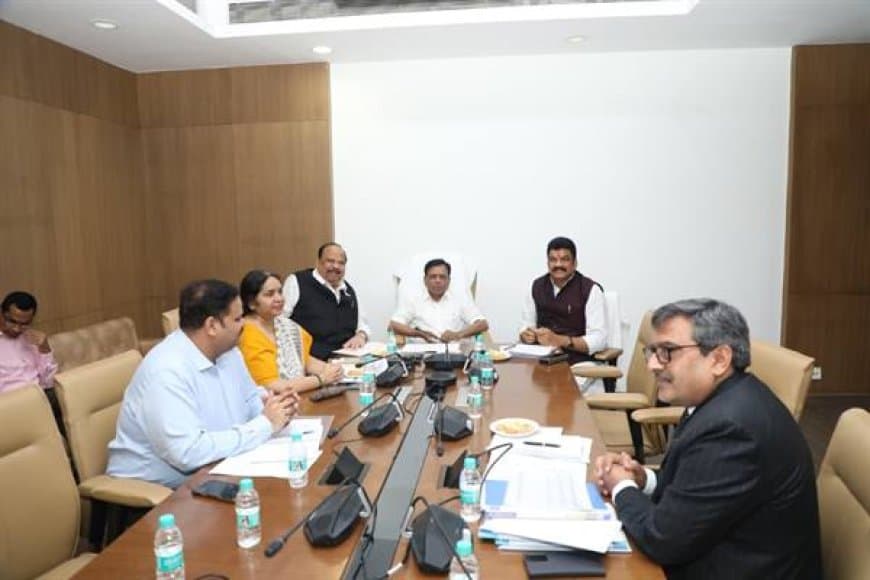 MP Cabinet Committee: कालाबाजारी पर सख्त एक्शन, 3 माह में मिलेंगे 2 लाख नए PNG कनेक्शन