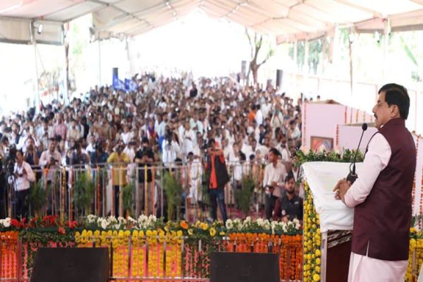 महू: देश की लोकतांत्रिक व्यवस्था को  चट्टान जैसा मजबूत आधार प्रदान  किया बाबा साहब अंबेडकर ने - सीएम