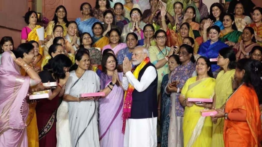 नारी शक्ति वंदन...महिला आरक्षण संशोधन बिल संसद में आज होगा पेश .. अब सदन में दिखेगा दबदबा