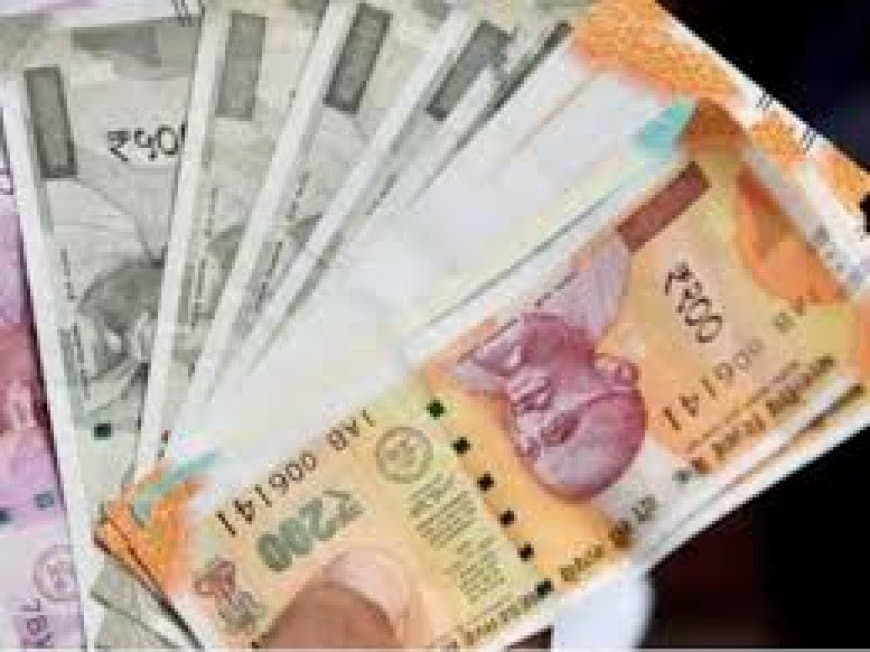 सरकारी कर्मचारियों को तोहफा: DA में 2% की बढ़ोतरी, जानें 8वें वेतन आयोग और न्यूनतम वेतन पर लेटेस्ट अपडेट