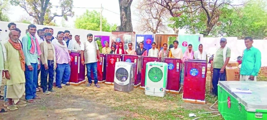 सरपंच की पहल, 15 कन्याओं को विवाह में उपहार देकर दिया सहारा