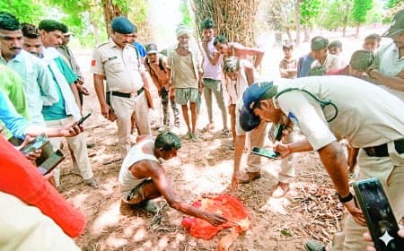 लाल पोटली में मिला मासूम का कंकाल, गांव में तंत्र-मंत्र की दहशत फैली