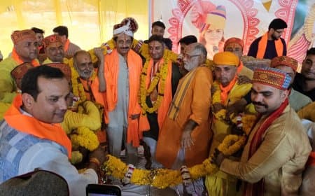 सिरोंज: रीवा महाराज पुष्पराज सिंह और युवराज दिव्यराज सिंह का  स्वागत