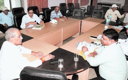 चित्रकूट जल संकट समाधान हेतु विधायक गहरवार ने अधिकारियों संग तीन घंटे मंथन किया
