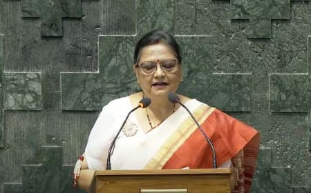 बंगाल: काकाली ने खोला मोर्चा... कहा- कल्याण बनर्जी सांसदों से करते हैं अपमानजनक व्यवहार... मिले सजा