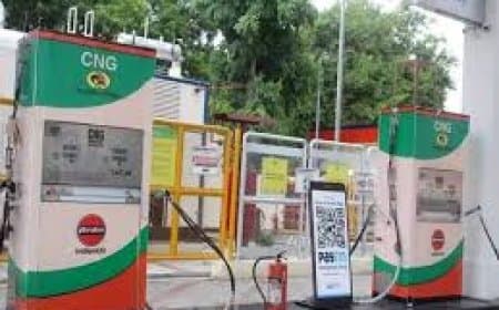 CNG-PNG Prices Hike: फिर महंगी हुई CNG और PNG, पेट्रोल-डीजल के दाम भी बढ़े; चेक करें नए रेट्स