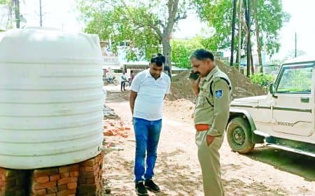 जंगल की गुफा में मिला युवक का शव, मौत बनी रहस्य बनी