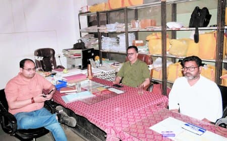 औचक निरीक्षण में खुलीं स्वास्थ्य व्यवस्थाओं की खामियां, दवा स्टोर पर नाराजगी