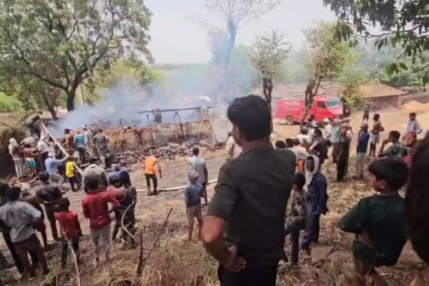 शॉर्ट सर्किट से कच्चे मकान में लगी भीषण आग, 3 मासूम बच्चों की जिंदा जलकर मौत