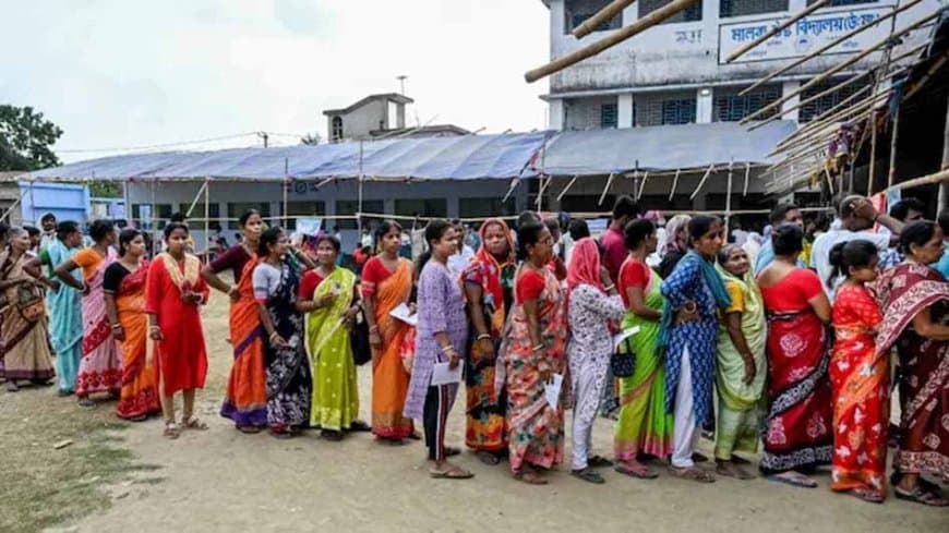 पश्चिम बंगाल विधानसभा चुनाव: सख्त सुरक्षा के बीच 15 मतदान केंद्र्रों पर हो रहा पुनर्मतदान 