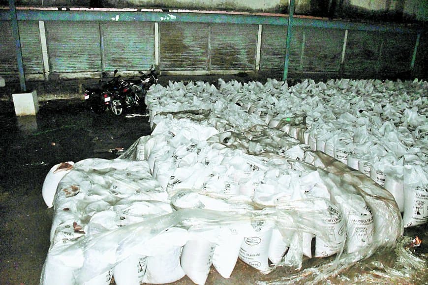 मई में मूसलाधार बारिश से हालात बिगड़े, खरीदी केन्द्रों में अनाज भीगा, तापमान गिरा