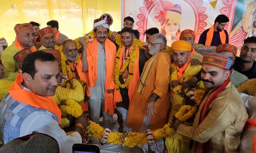 सिरोंज: रीवा महाराज पुष्पराज सिंह और युवराज दिव्यराज सिंह का  स्वागत