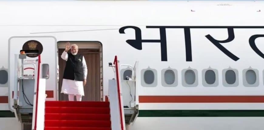 मोदी आज यानी शुक्रवार को यूएई के लिए रवाना हो गए हैं।