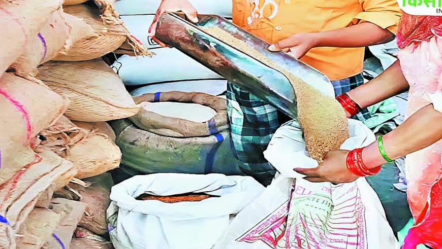 सतना की राशन दुकानों में अंगूठा मशीनें बंद, वितरण व्यवस्था पर उठे गंभीर सवाल