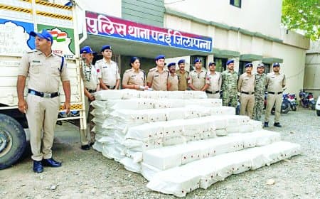 पवई पुलिस ने पकड़ी अवैध शराब से भरी पिकअप, चालक फरार