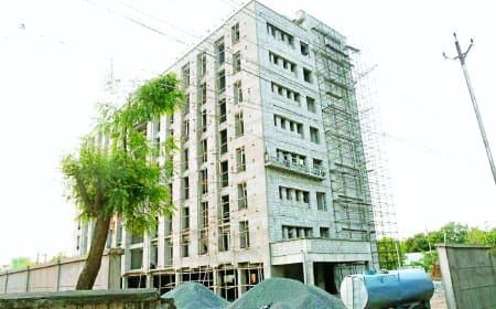 ऊंची इमारतें बढ़ीं, लेकिन चौथी मंजिल से ऊपर बचाव में फेल है फायर सिस्टम