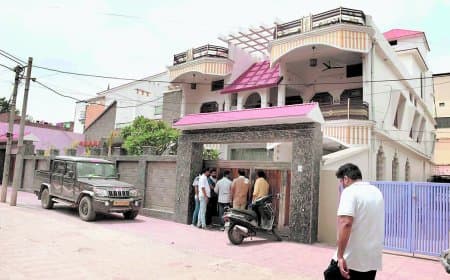 रीवा में ईडी की दबिश, चार संविदाकारों के ठिकानों पर जांच जारी