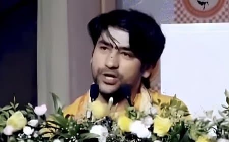 धीरेंद्र शास्त्री ने कहा कि : राम मंदिर चढ़ावा चोरों ने किया महापाप, महादंड मिलेगा