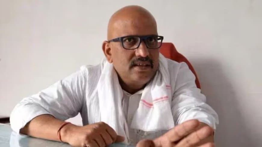 चढ़ावा चोरी : अजय राय हाउस अरेस्ट: अयोध्या दौरे से ठीक पहले यूपी कांग्रेस अध्यक्ष पर बड़ी कार्रवाई