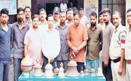 मंदिरों में चोरी करने वाले गिरोह का पर्दाफाश, पांच आरोपी और तीन खरीदार गिरफ्तार हुए