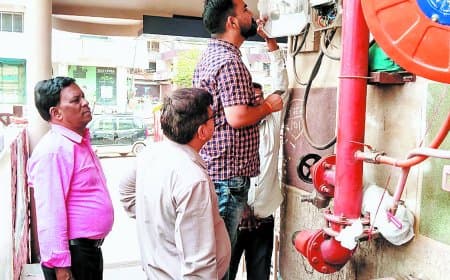 मीटर बायपास कर अस्पताल में चल रहीं मशीनें, बिजली चोरी का मामला दर्ज हुआ कार्रवाई