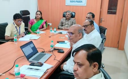 दतिया उपचुनाव: निष्पक्ष मतदान में नहीं रहे कोई कसर-मुख्य निर्वाचन पदाधिकारी ने दिए निर्देश