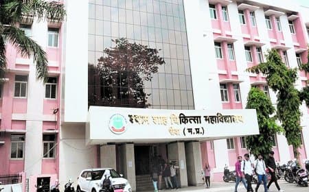 बैचमेट की शादी में गए एमबीबीएस छात्रों ने परीक्षा में जूनियर बैठाए, मामला उजागर हुआ