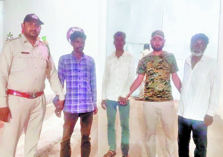 सरभंगा बाघ शिकार मामले में पांच गिरफ्तार, जांच तेज, वन विभाग पर गंभीर सवाल बरकरार